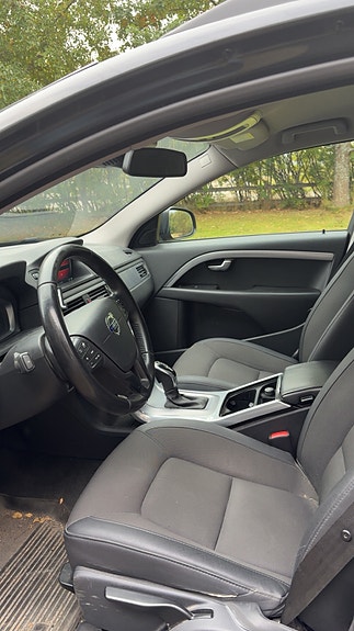 Volvo V70 8 of 8