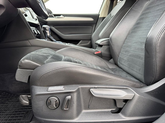 Volkswagen Passat 12 of 19