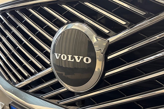 Volvo XC60 23 of 27