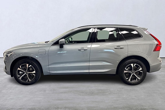 Volvo XC60 2 of 27