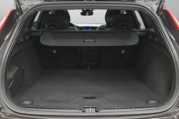 Volvo V60 12 of 18
