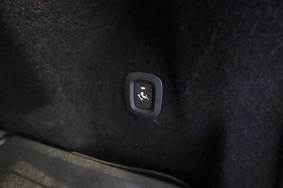 Volvo XC60 26 of 30