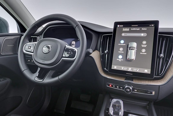 Volvo XC60 8 of 30
