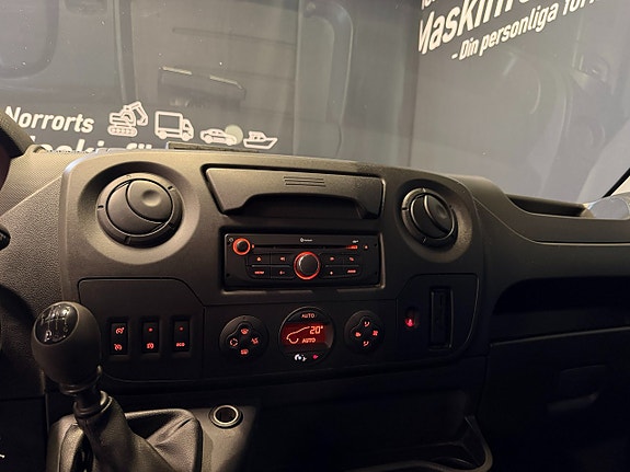 Renault Master 14 of 15