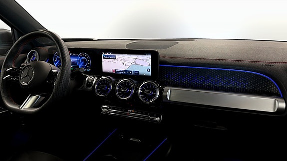 Mercedes-Benz EQB300 3 of 21