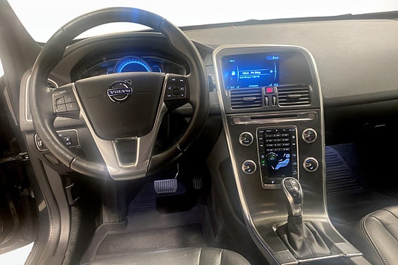 Volvo XC60 5 of 11