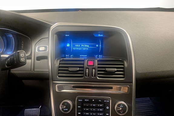 Volvo XC60 7 of 11