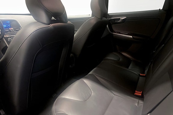 Volvo XC60 9 of 11
