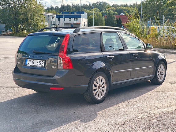 Volvo V50 3 of 10