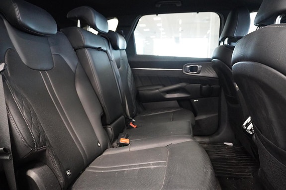 Kia Sorento 5 of 11