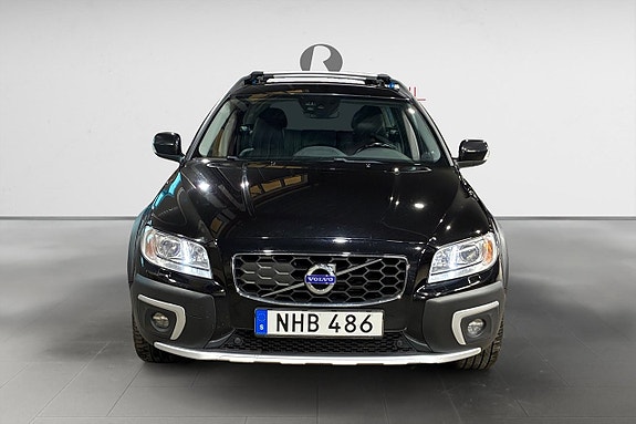 Volvo XC70 10 of 17