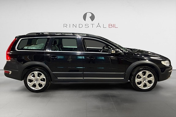 Volvo XC70 8 of 17