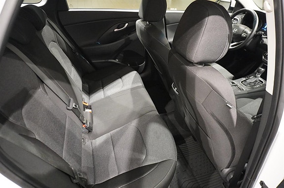 Hyundai i30 12 of 14