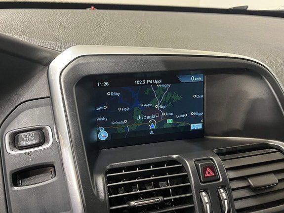 Volvo XC60 16 of 21