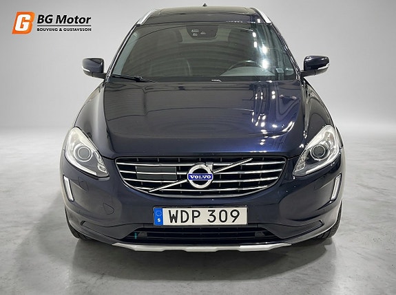 Volvo XC60 2 of 21