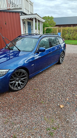 BMW 325i 4 of 12