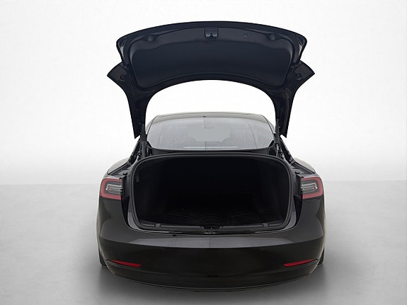 Tesla Model 3 27 of 30