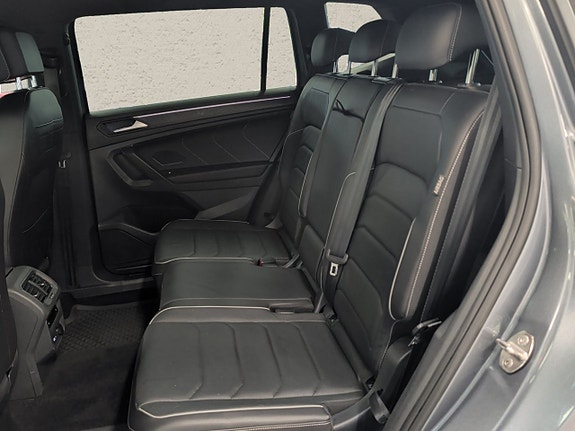 Volkswagen Tiguan Allspace 7 of 8