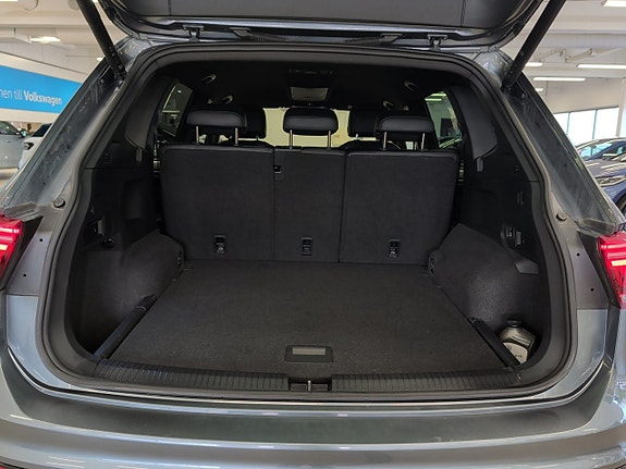 Volkswagen Tiguan Allspace 8 of 8