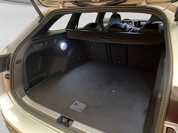 Volkswagen Passat 7 of 17