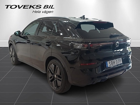 Volkswagen T-Roc 7 of 15