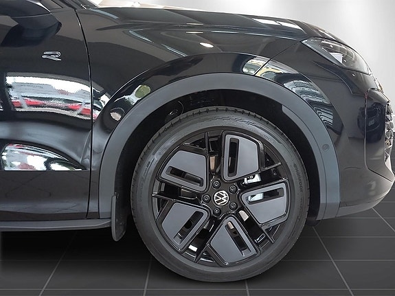 Volkswagen T-Roc 8 of 15