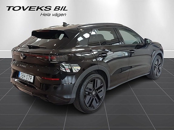 Volkswagen T-Roc 5 of 15