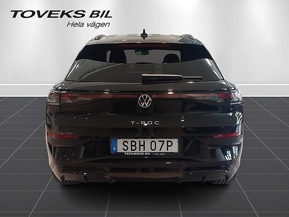 Volkswagen T-Roc 6 of 15