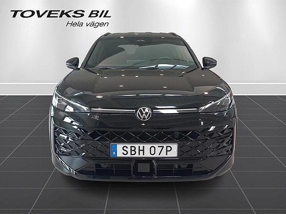 Volkswagen T-Roc 2 of 15