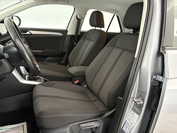 Volkswagen T-Roc 16 of 22
