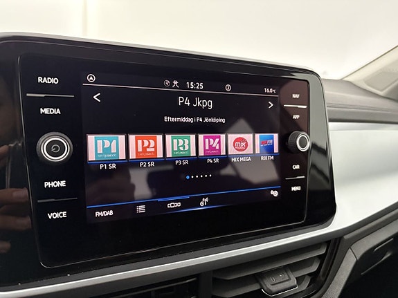 Volkswagen T-Roc 8 of 22