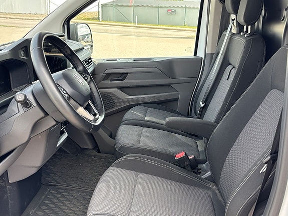 Volkswagen Transporter 8 of 11