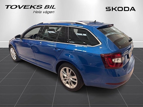 Skoda Octavia 6 of 15