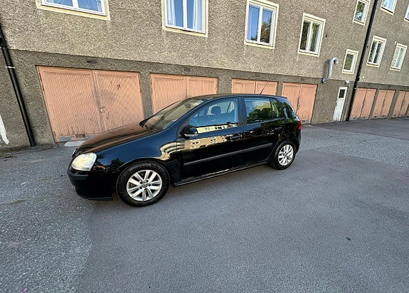 Volkswagen Golf V 3 of 5