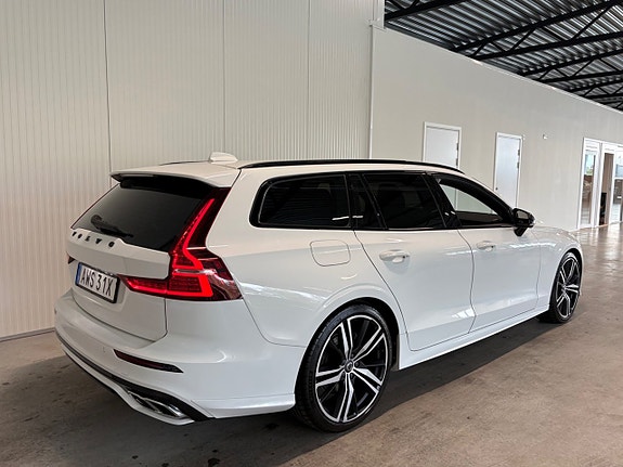 Volvo V60 3 of 28