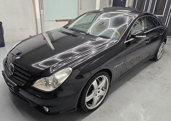 Mercedes-Benz CLS55 2 of 4
