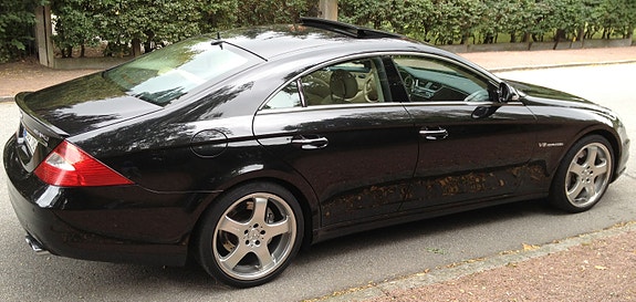 Mercedes-Benz CLS55 4 of 4