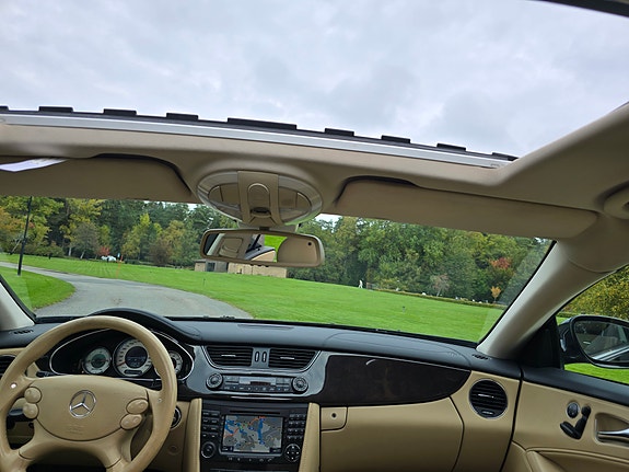 Mercedes-Benz CLS55 12 of 15