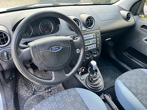 Ford Fiesta 3 of 3