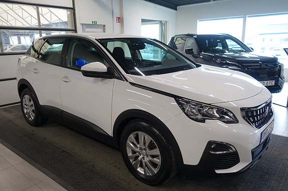 Peugeot 3008 2 of 6