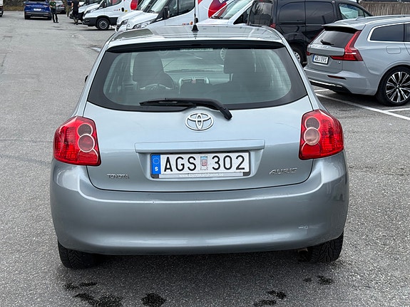 Toyota Auris 5 of 19