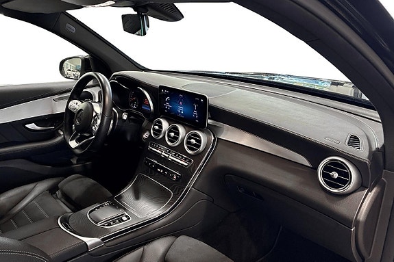 Mercedes-Benz GLC300 de 12 of 15