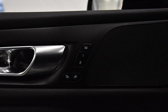 Volvo S60 16 of 30