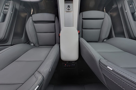 Polestar 4 11 of 18