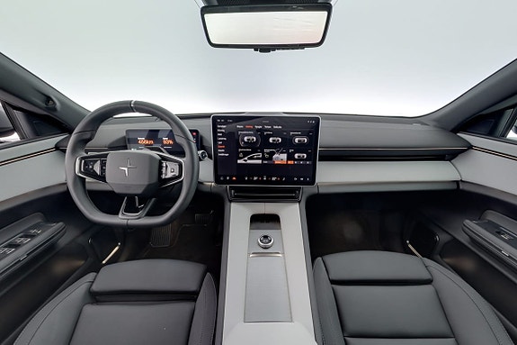 Polestar 4 7 of 18