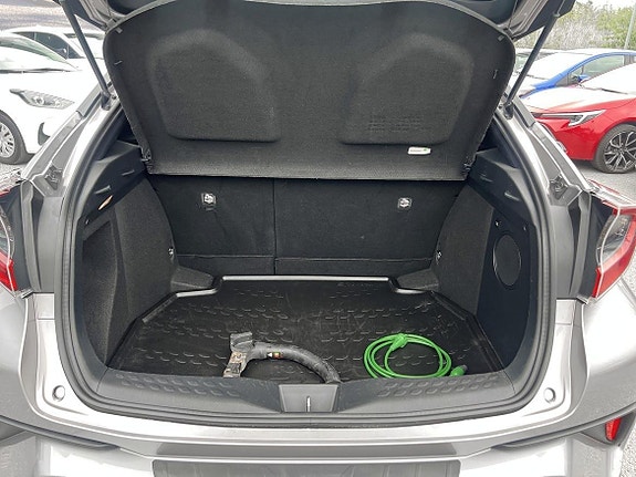 Toyota C-HR 12 of 14