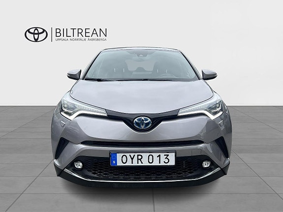 Toyota C-HR 2 of 14