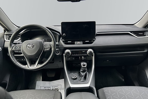 Toyota RAV4 9 of 11