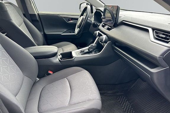 Toyota RAV4 7 of 11