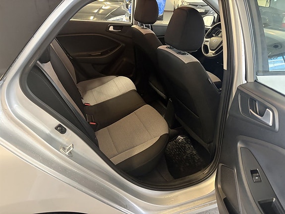Hyundai i20 8 of 11